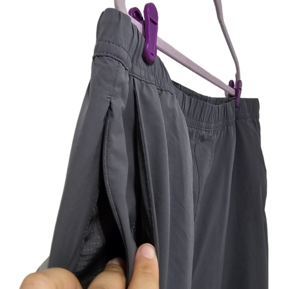 Banana Republic Men's Windbreaker Jogger Pants - Picture 6 of 10